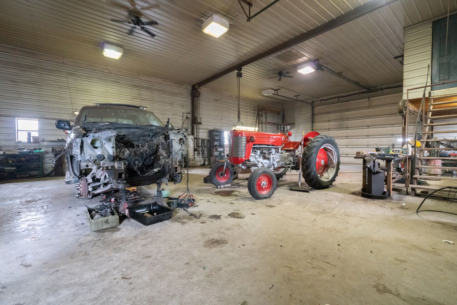 1975 County Road 1440, Moberly, MO 65270